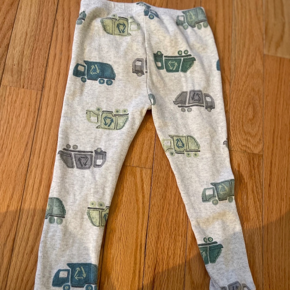 Toddler Garbage Truck PJs (2T) 🚛💤⭐️ - Picture 5 of 7